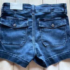 NWT. Women’s American Eagle, MIDI Jean Shorts, Size 10, Dark Denim.